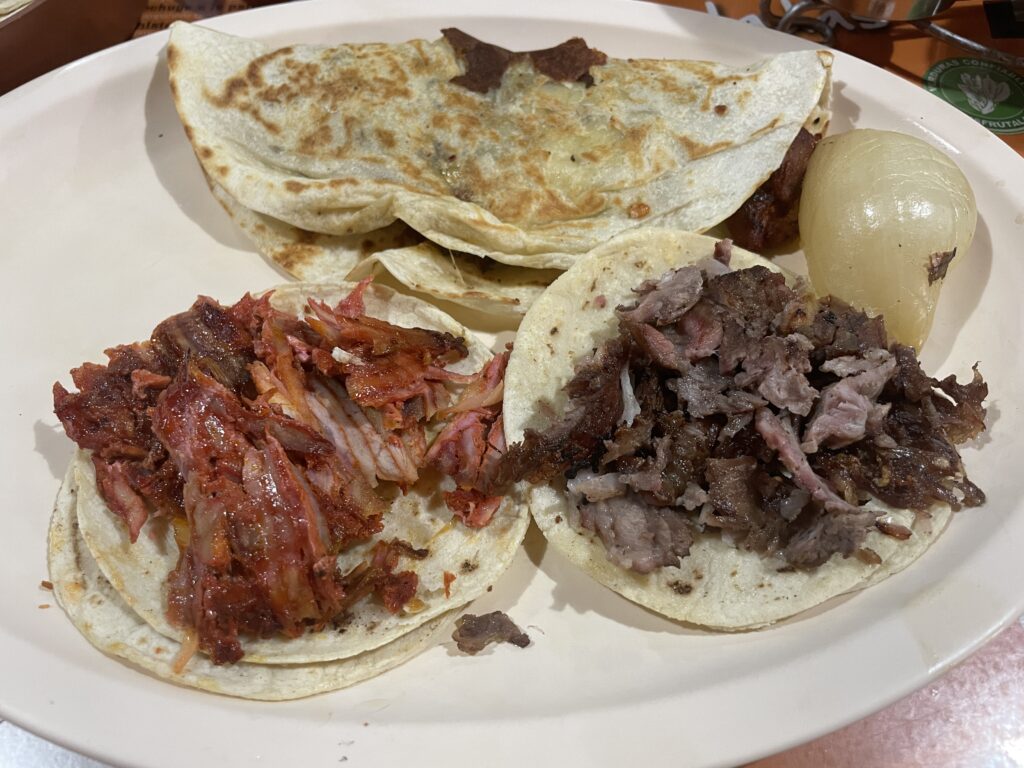 メキシコ料理 「ケサディーア」 